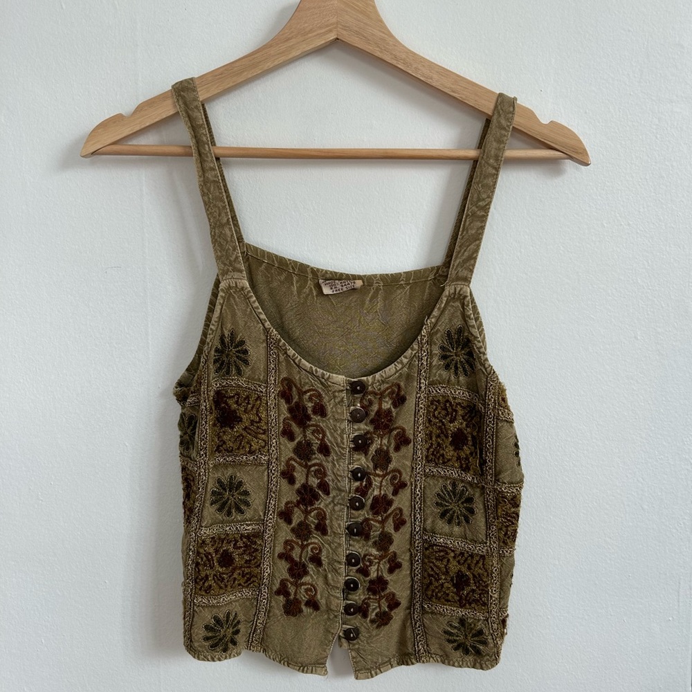 90’s Embroidered Cropped Camisole